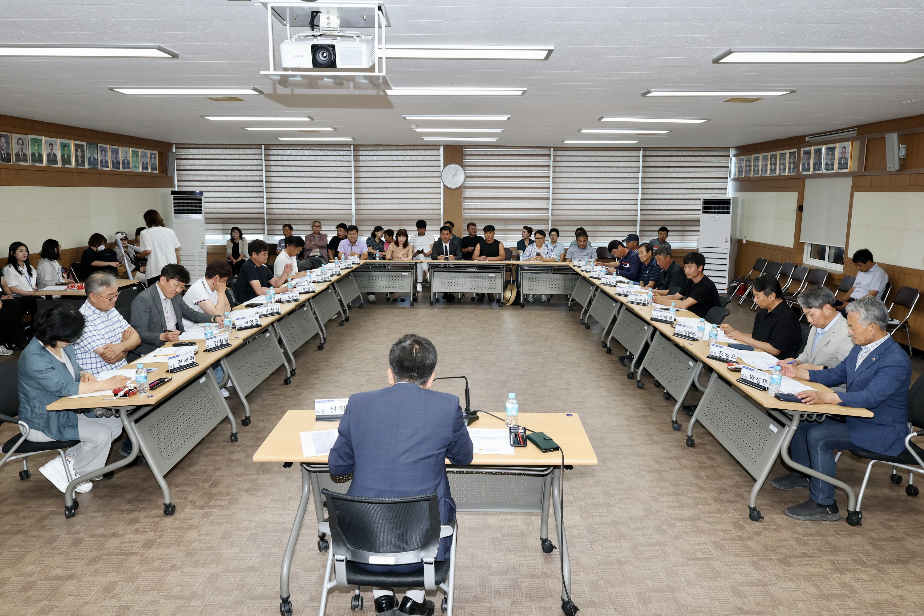 '수산업 면허제도 개선방안 연구회' 정책연구용역 중간보고회&어업인 간담회 첨부이미지 : 25년07월31일 ‘수산업 면허제도 개선방안 연구회‘ 정책연구용역 중간보고회&어업인 간담회 - 017.jpg