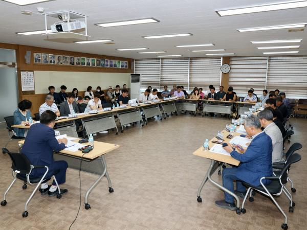'수산업 면허제도 개선방안 연구회' 정책연구용역 중간보고회&어업인 간담회 첨부이미지 : 25년07월31일 ‘수산업 면허제도 개선방안 연구회‘ 정책연구용역 중간보고회&어업인 간담회 - 018.jpg