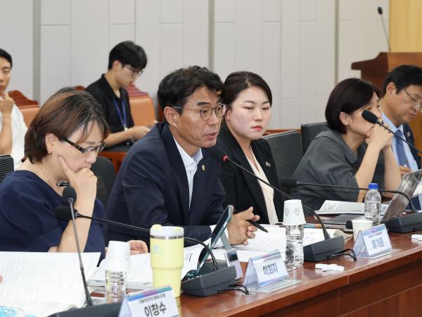 광역·기초의회 선거제 개혁 시범사업 확대를 위한 토론회 첨부이미지 : 25년07월30일 광역·기초의회 선거제 개혁 시범사업 확대를 위한 토론회 - 036.jpg