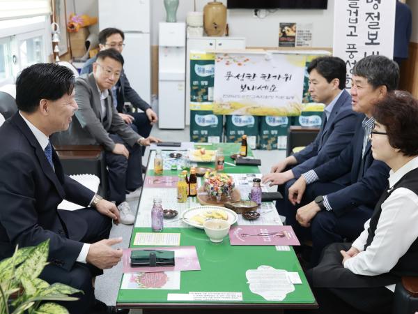 추석 명절 맞이 사회복지시설 위문 첨부이미지 : 25년09월22일 추석 명절 맞이 사회복지시설 위문 - 005.jpg