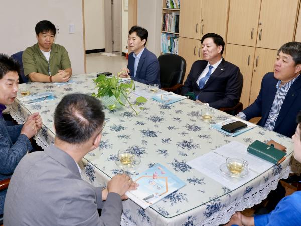 추석 명절 맞이 사회복지시설 위문 첨부이미지 : 25년09월22일 추석 명절 맞이 사회복지시설 위문 - 016.jpg