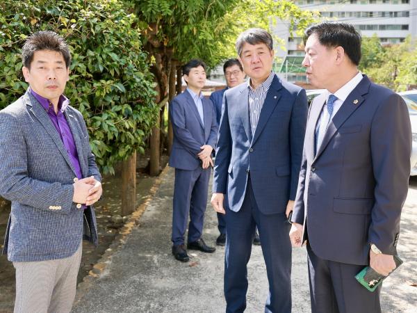 추석 명절 맞이 사회복지시설 위문 첨부이미지 : 25년09월22일 추석 명절 맞이 사회복지시설 위문 - 013.jpg