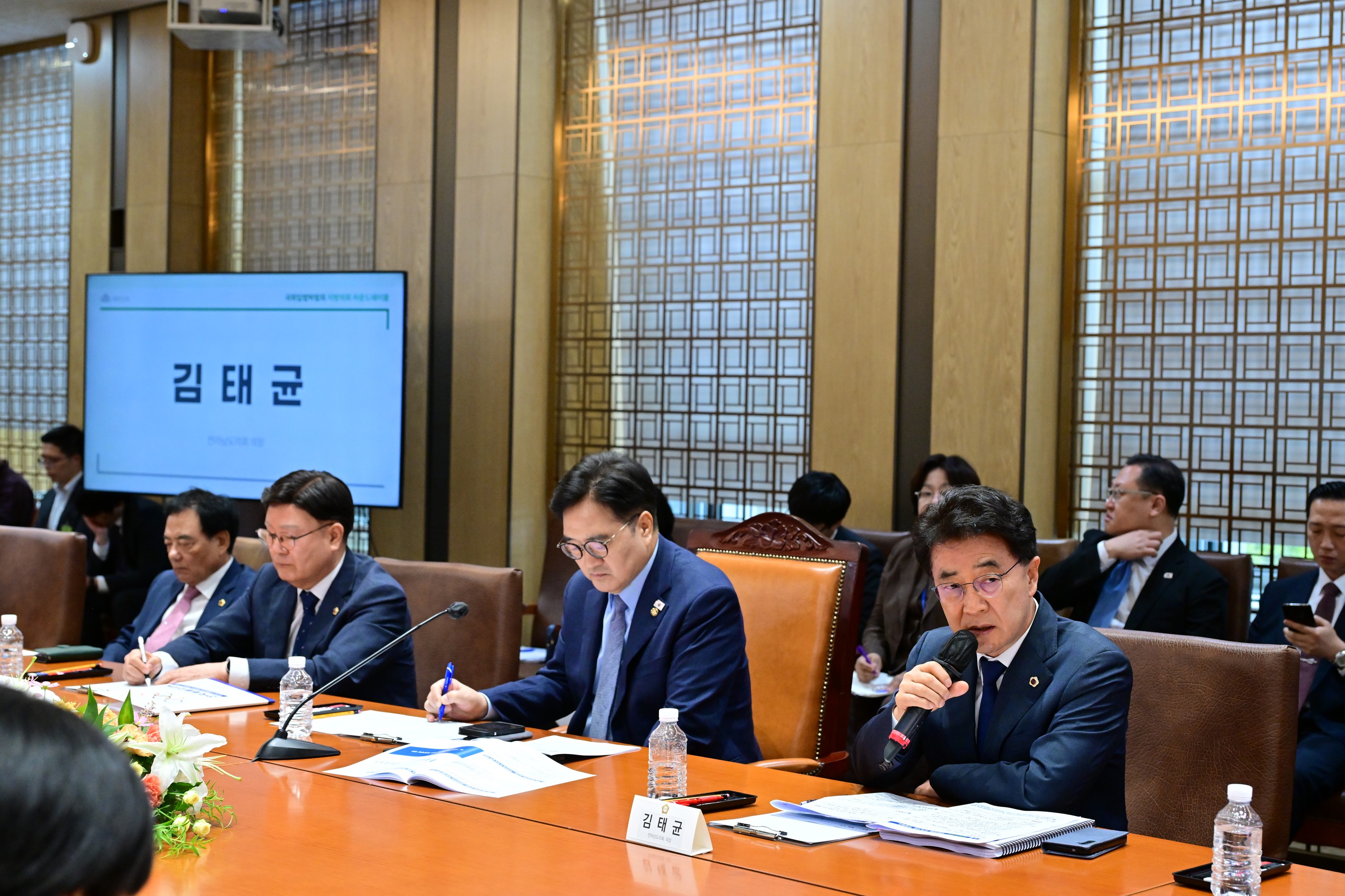 국회 입법박람회 지방의회 라운드테이블 첨부이미지 : 25년09월24일 국회 입법박람회 지방의회 라운드테이블 - 006.jpg