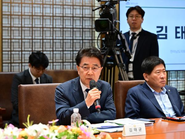 국회 입법박람회 지방의회 라운드테이블 첨부이미지 : 25년09월24일 국회 입법박람회 지방의회 라운드테이블 - 004.jpg