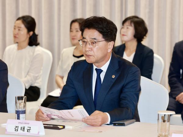 대한민국시도의회의장협의회 제5차 임시회 첨부이미지 : 25년09월23일 대한민국시도의회의장협의회 제5차 임시회 - 012.jpg