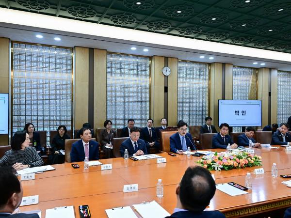 국회 입법박람회 지방의회 라운드테이블 첨부이미지 : 25년09월24일 국회 입법박람회 지방의회 라운드테이블 - 011.jpg