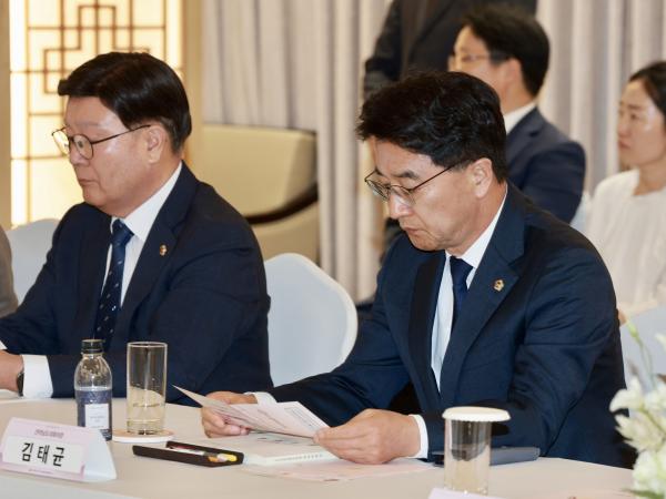 대한민국시도의회의장협의회 제5차 임시회 첨부이미지 : 25년09월23일 대한민국시도의회의장협의회 제5차 임시회 - 011.jpg