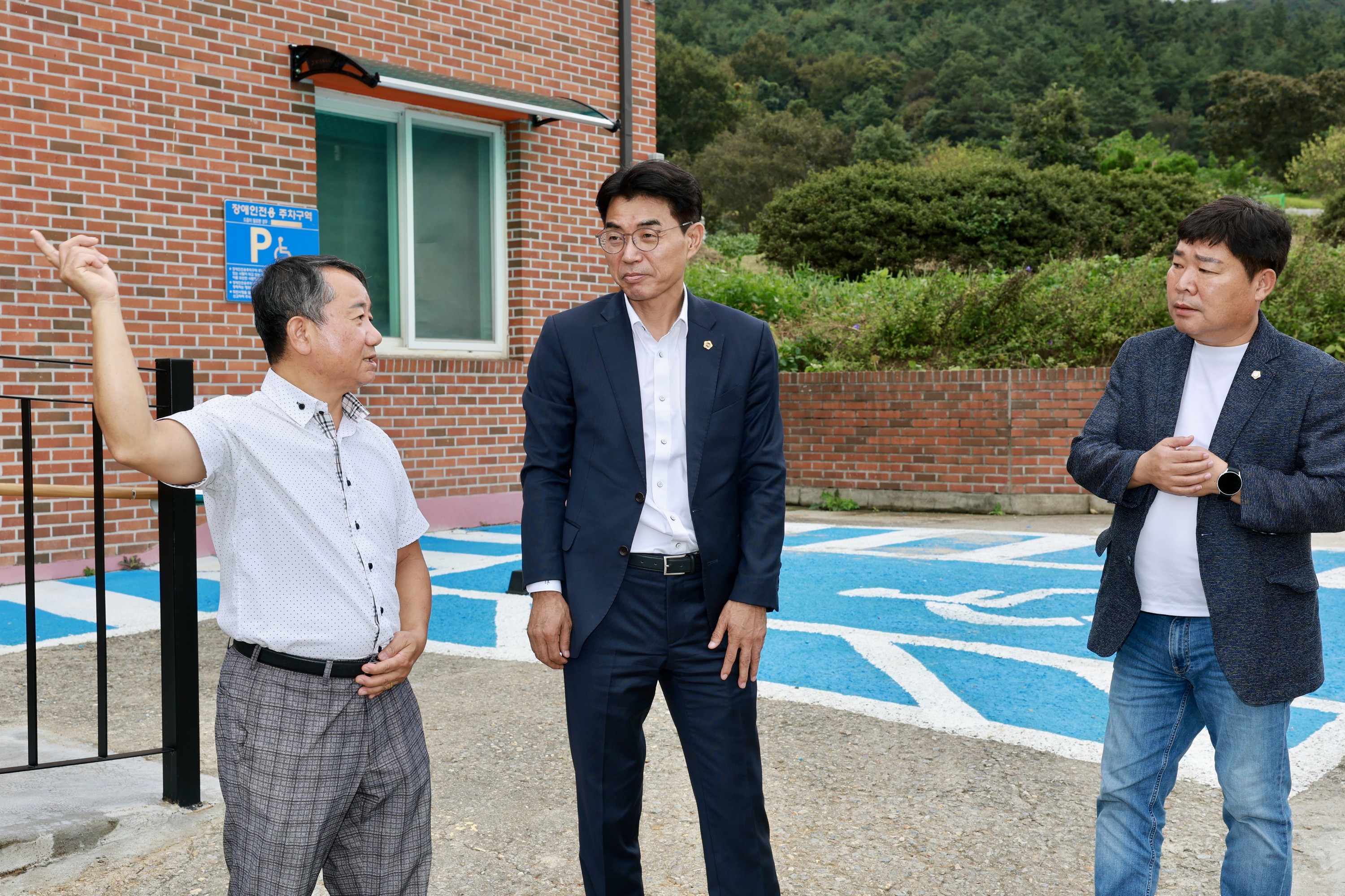 추석 명절 맞이 사회복지시설 위문 첨부이미지 : 25년09월29일 추석 명절 맞이 사회복지시설 위문 - 003.jpg