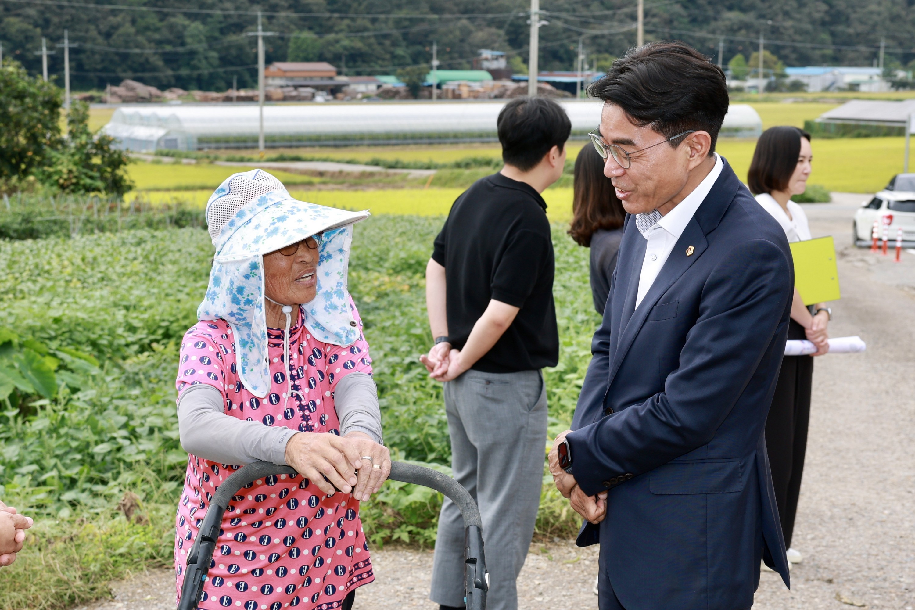 추석 명절 맞이 사회복지시설 위문 첨부이미지 : 25년09월29일 추석 명절 맞이 사회복지시설 위문 - 006.jpg