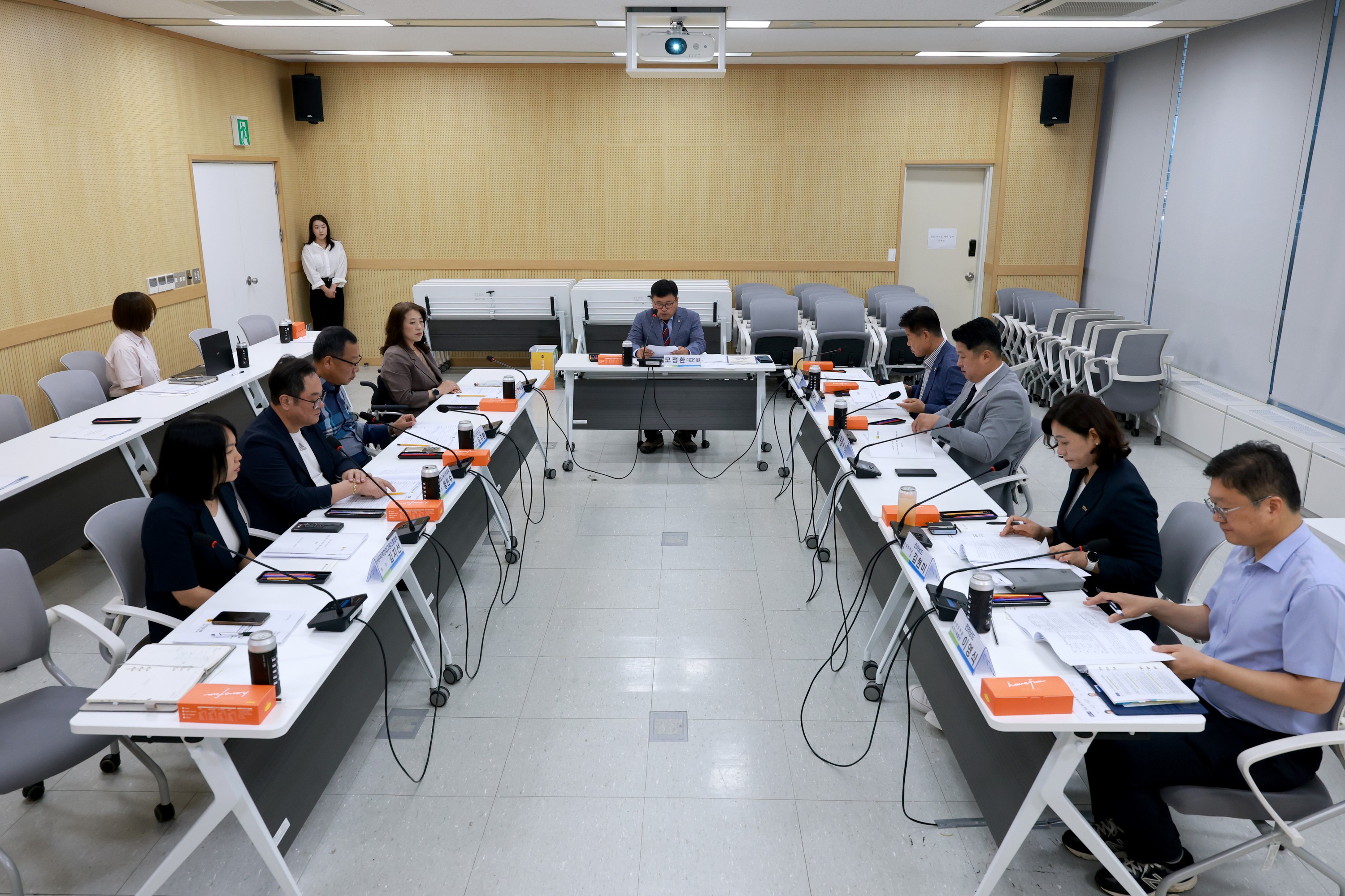 농촌 창업 연구회 정책연구용역 중간보고회 첨부이미지 : 25년09월16일 농촌창업 연구회 정책연구용역 중간보고회 - 006.jpg