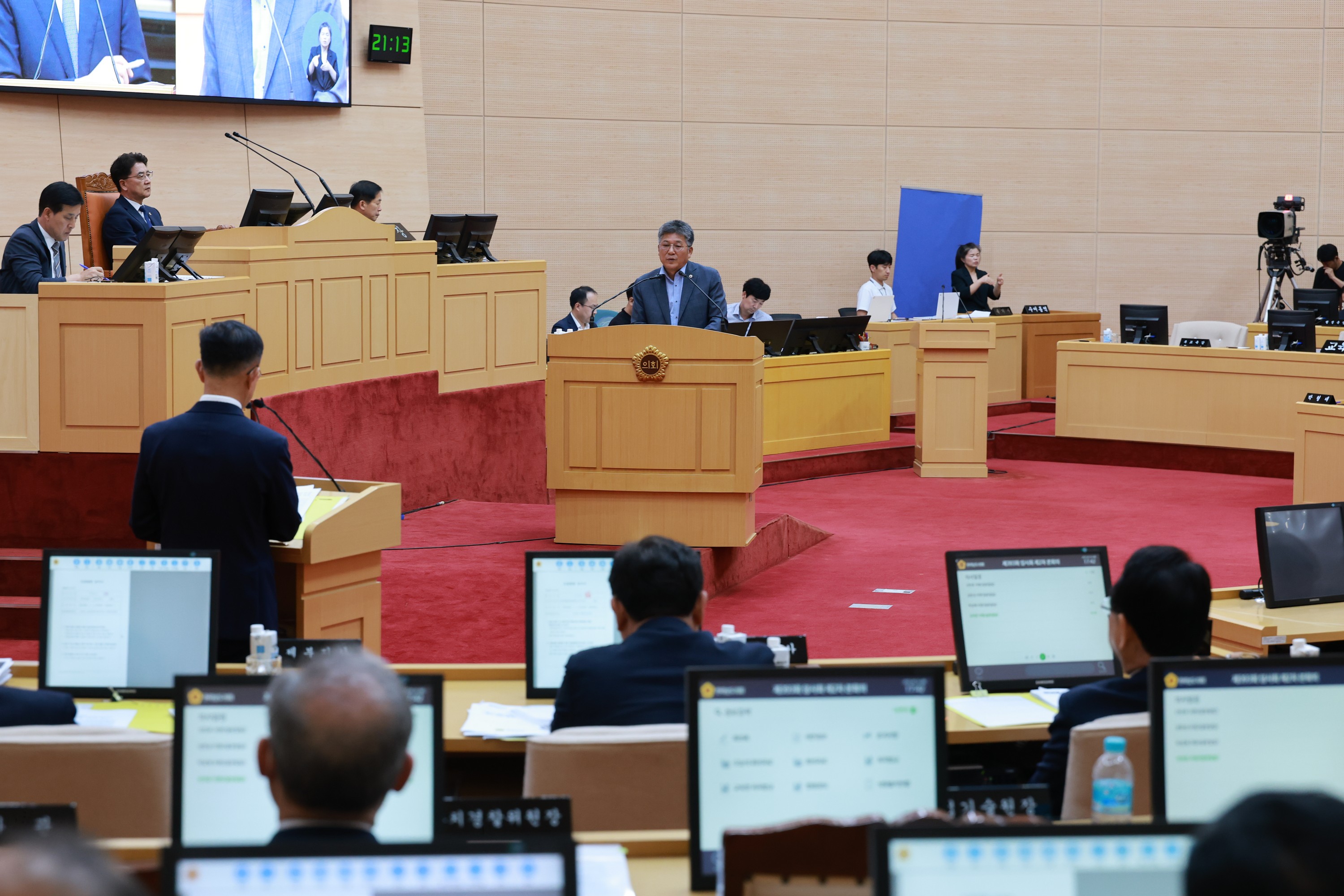 제393회 임시회 제2차 본회의 도정 및 교육행정 질문 첨부이미지 : 25년09월16일 제393회 임시회 제2차 본회의 도정 및 교육행정 질문 - 213.jpg