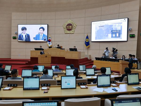 제393회 임시회 제2차 본회의 도정 및 교육행정 질문 첨부이미지 : 25년09월16일 제393회 임시회 제2차 본회의 도정 및 교육행정 질문 - 015.jpg