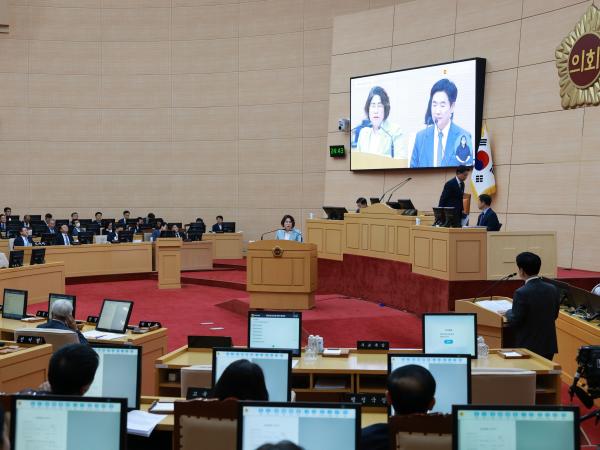 제393회 임시회 제2차 본회의 도정 및 교육행정 질문 첨부이미지 : 25년09월16일 제393회 임시회 제2차 본회의 도정 및 교육행정 질문 - 099.jpg