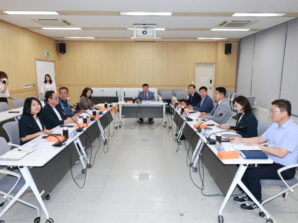 농촌 창업 연구회 정책연구용역 중간보고회 첨부이미지 : 25년09월16일 농촌창업 연구회 정책연구용역 중간보고회 - 009.jpg