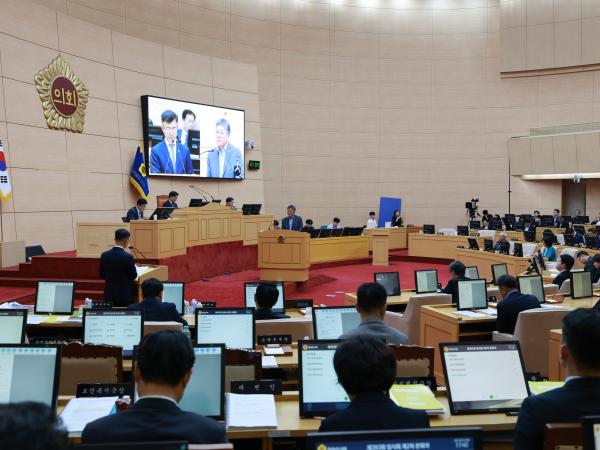 제393회 임시회 제2차 본회의 도정 및 교육행정 질문 첨부이미지 : 25년09월16일 제393회 임시회 제2차 본회의 도정 및 교육행정 질문 - 214.jpg