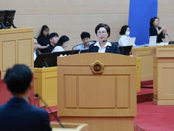 제393회 임시회 제2차 본회의 도정 및 교육행정 질문 첨부이미지 : 25년09월16일 제393회 임시회 제2차 본회의 도정 및 교육행정 질문 - 081.jpg