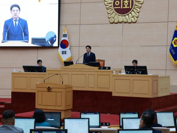 제393회 임시회 제2차 본회의 도정 및 교육행정 질문 첨부이미지 : 25년09월16일 제393회 임시회 제2차 본회의 도정 및 교육행정 질문 - 042.jpg