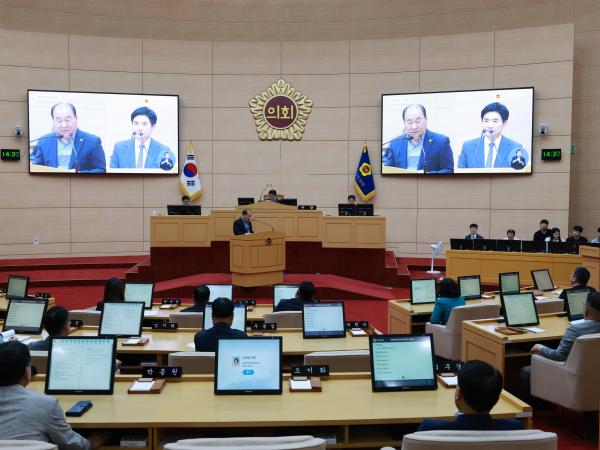 제393회 임시회 제2차 본회의 도정 및 교육행정 질문 첨부이미지 : 25년09월16일 제393회 임시회 제2차 본회의 도정 및 교육행정 질문 - 041.jpg