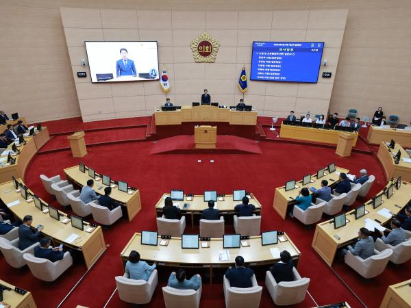 제393회 임시회 제2차 본회의 도정 및 교육행정 질문 첨부이미지 : 25년09월16일 제393회 임시회 제2차 본회의 도정 및 교육행정 질문 - 002.jpg