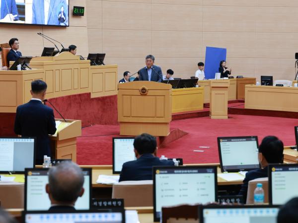 제393회 임시회 제2차 본회의 도정 및 교육행정 질문 첨부이미지 : 25년09월16일 제393회 임시회 제2차 본회의 도정 및 교육행정 질문 - 213.jpg