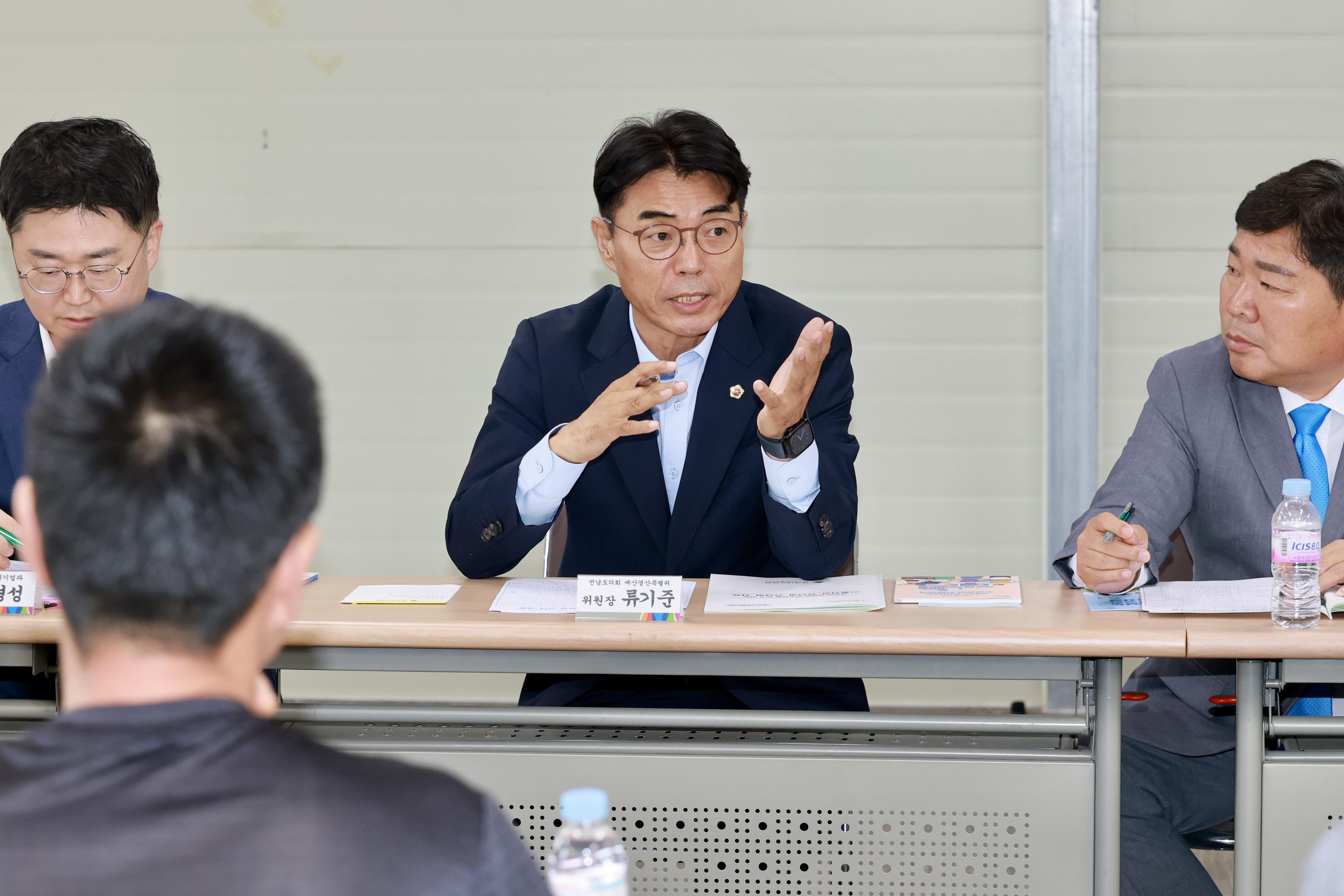 골목상권 회복을 위한 전통시장 상인과 간담회 첨부이미지 : 25년09월12일 골목상권 회복을 위한 전통시장 상인과 간담회 (9).jpg