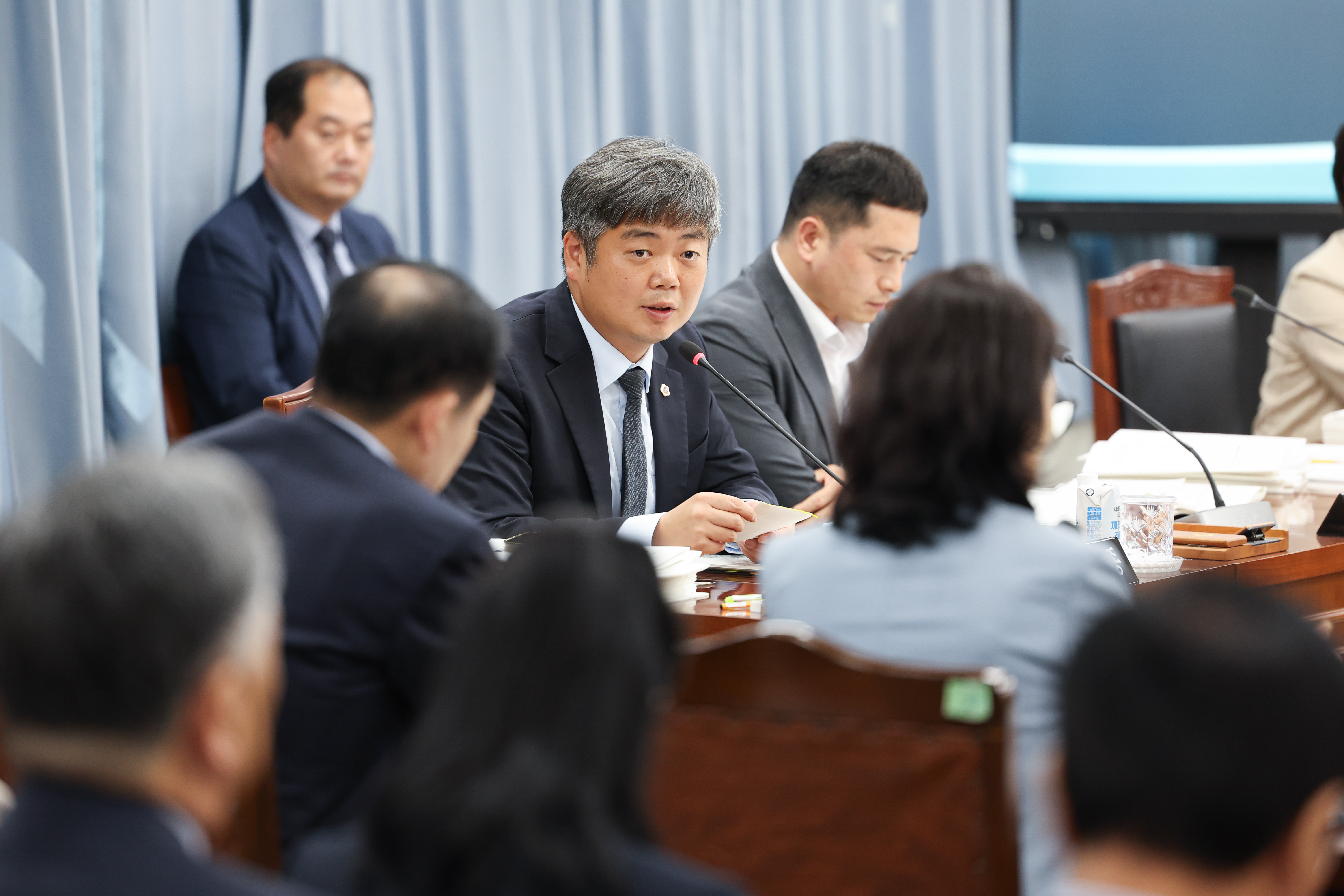 제393회 임시회 교육위원회 회의 첨부이미지 : 25년09월11일 제393회 임시회 교육위원회 회의 (33).jpg