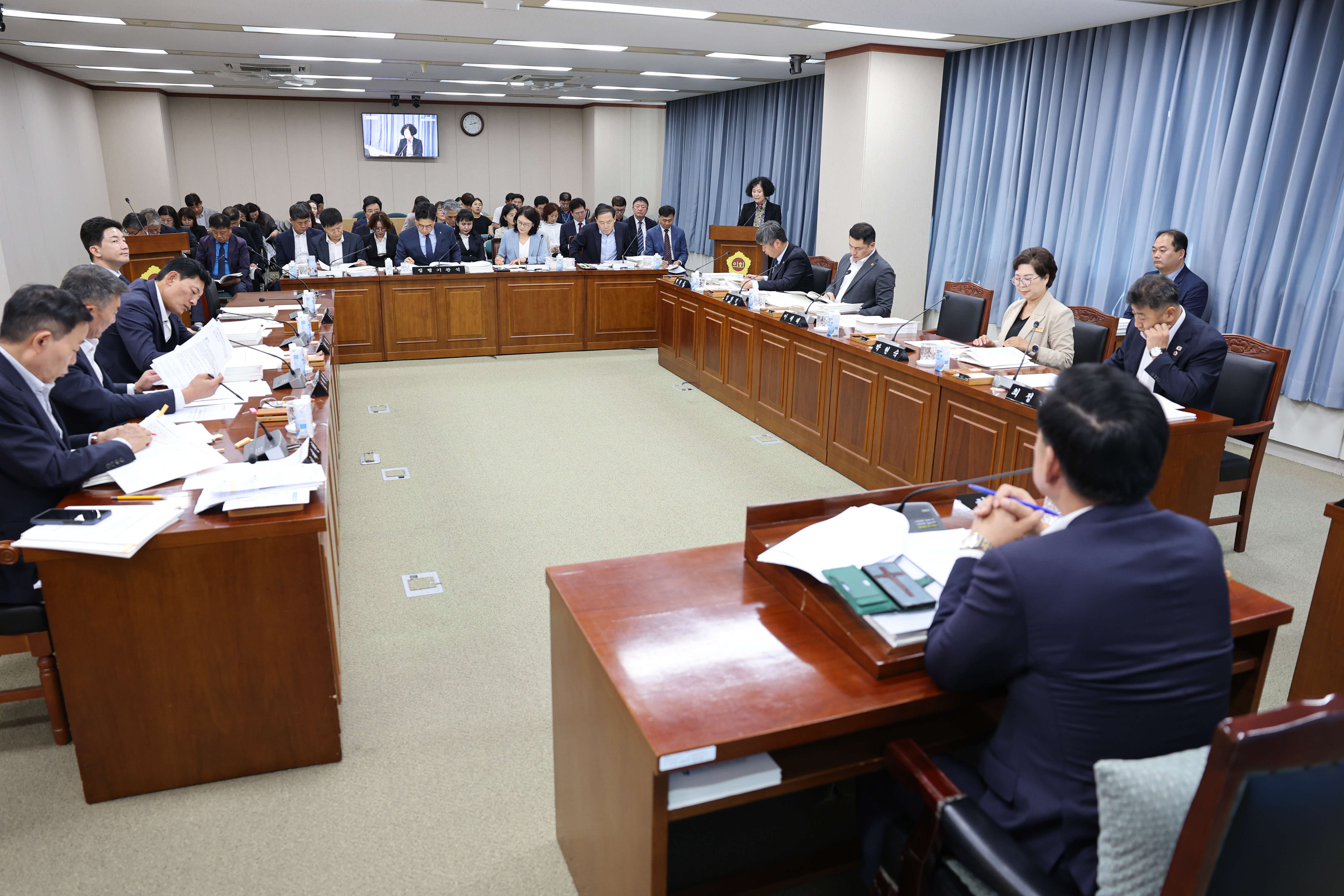 제393회 임시회 교육위원회 회의 첨부이미지 : 25년09월11일 제393회 임시회 교육위원회 회의 (5).jpg