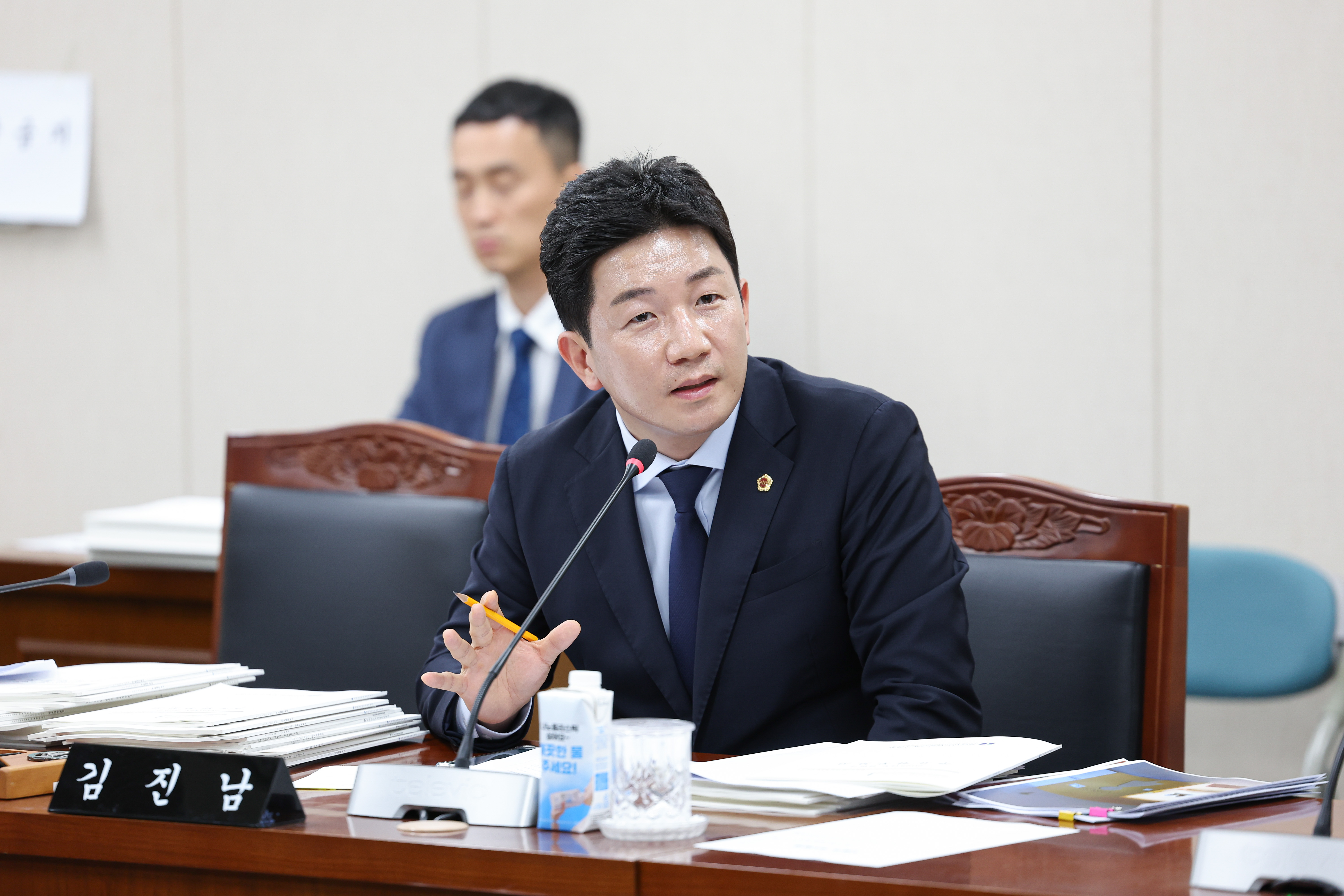 제393회 임시회 교육위원회 회의 첨부이미지 : 25년09월11일 제393회 임시회 교육위원회 회의 (46).jpg