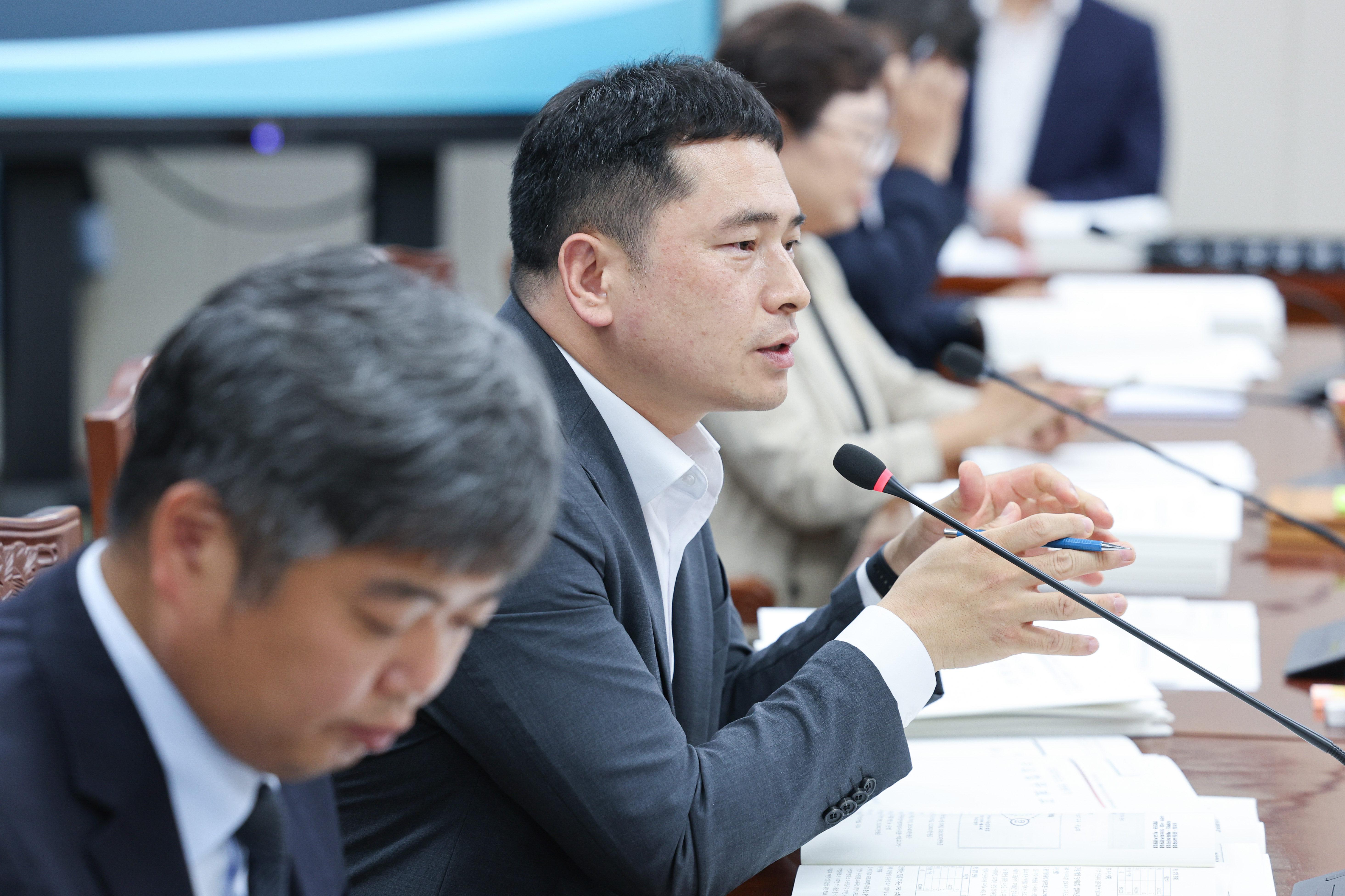 제393회 임시회 교육위원회 회의 첨부이미지 : 25년09월11일 제393회 임시회 교육위원회 회의 (31).jpg