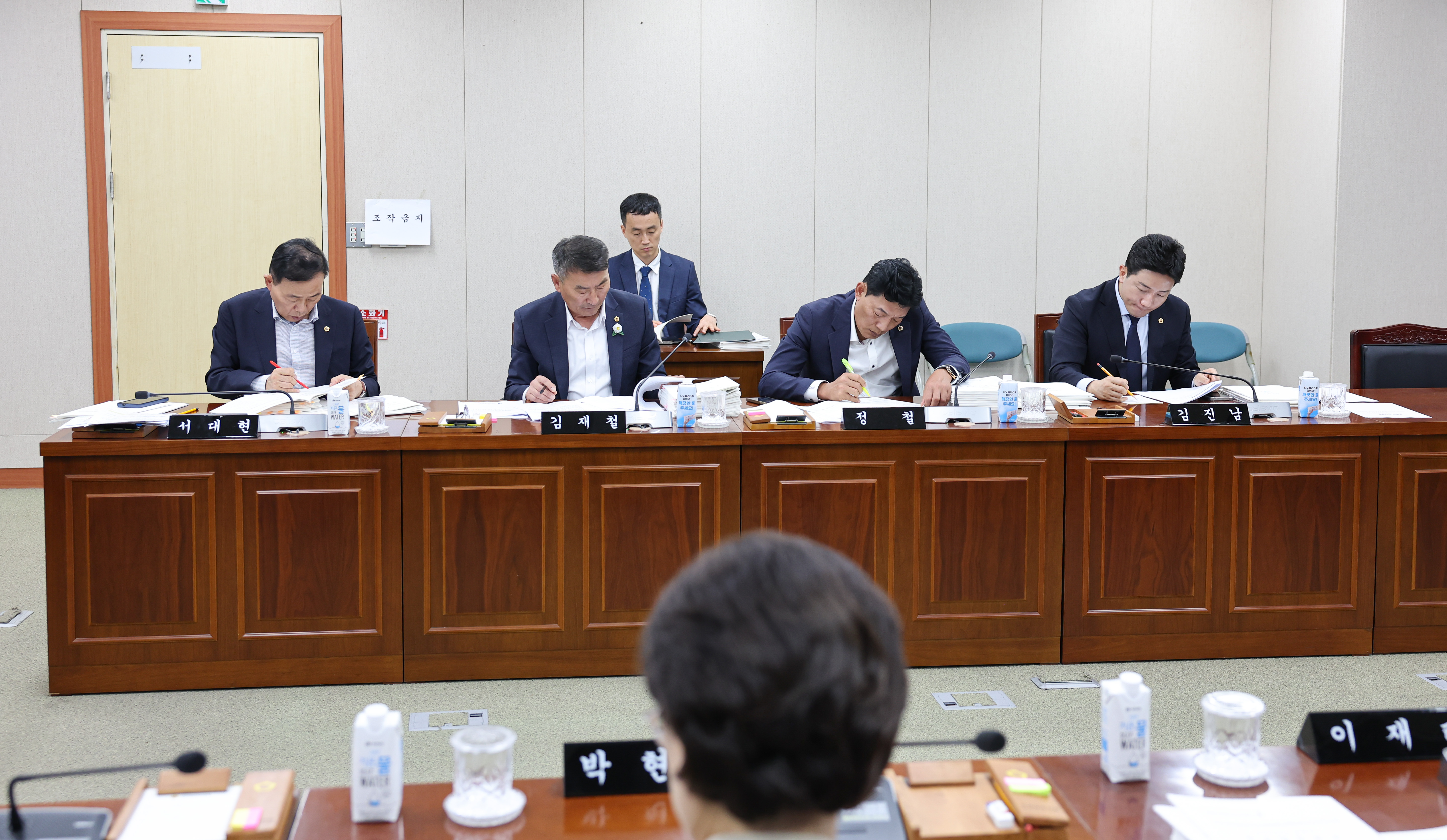 제393회 임시회 교육위원회 회의 첨부이미지 : 25년09월11일 제393회 임시회 교육위원회 회의 (7).jpg