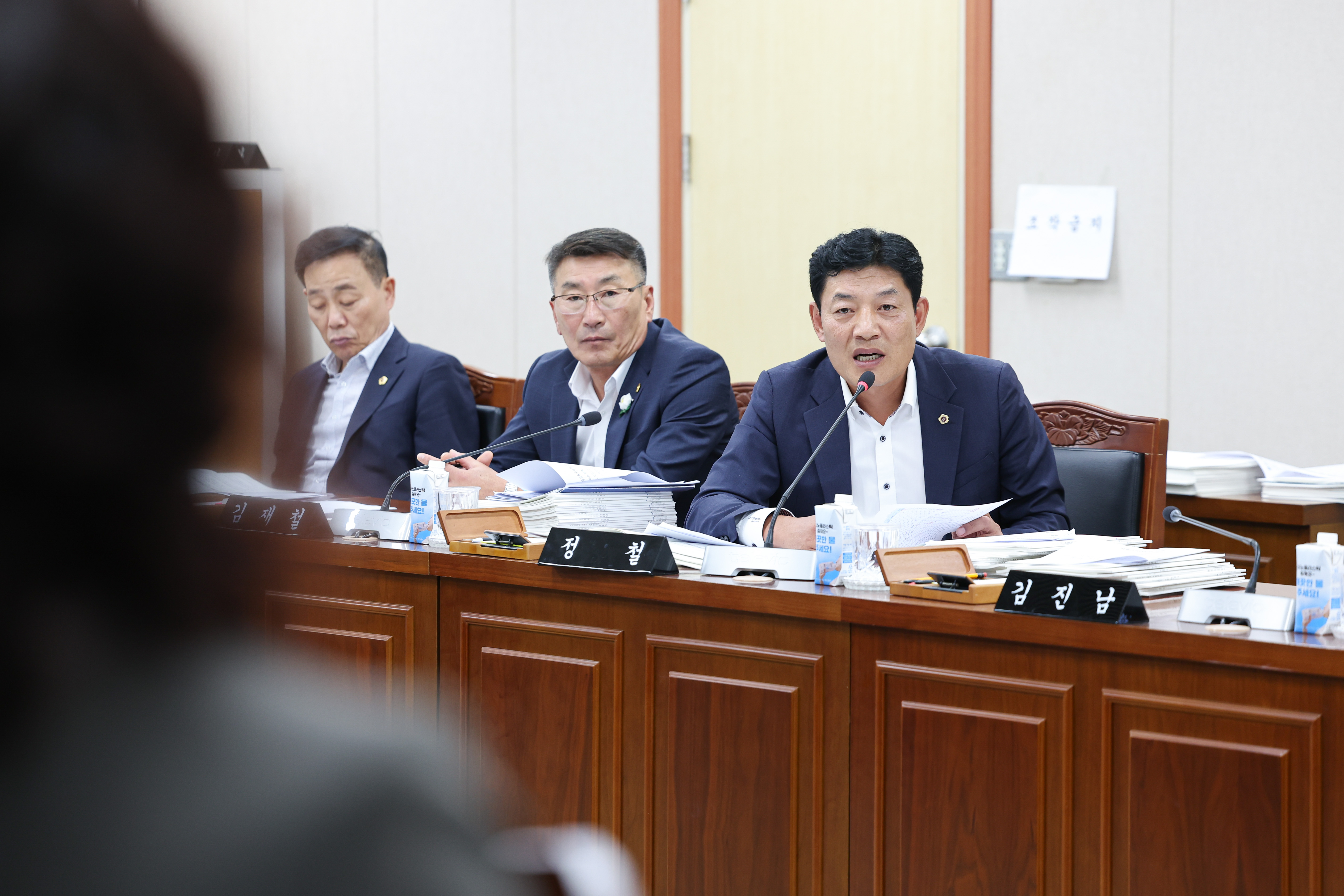 제393회 임시회 교육위원회 회의 첨부이미지 : 25년09월11일 제393회 임시회 교육위원회 회의 (67).jpg