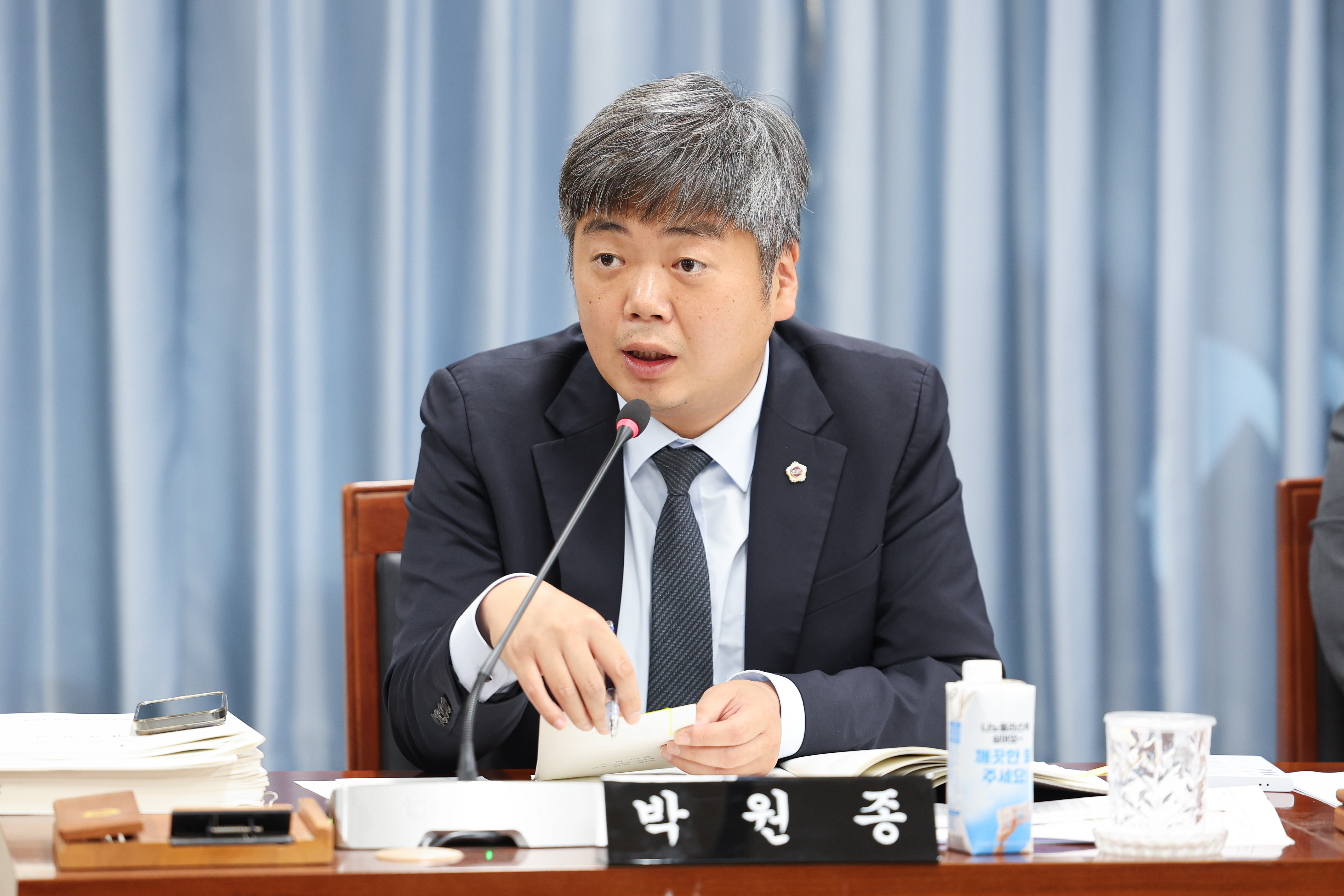 제393회 임시회 교육위원회 회의 첨부이미지 : 25년09월11일 제393회 임시회 교육위원회 회의 (37).jpg