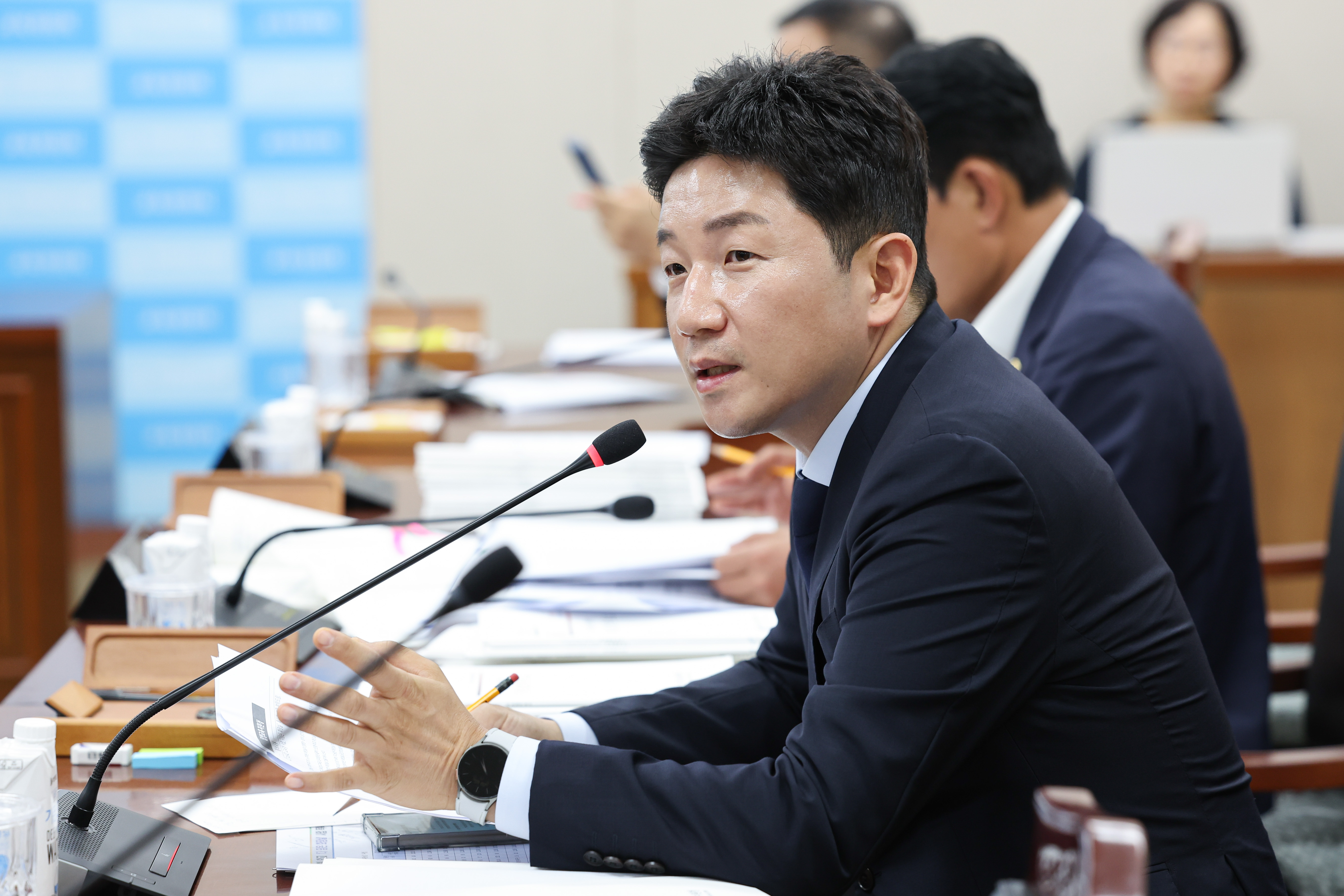 제393회 임시회 교육위원회 회의 첨부이미지 : 25년09월11일 제393회 임시회 교육위원회 회의 (50).jpg