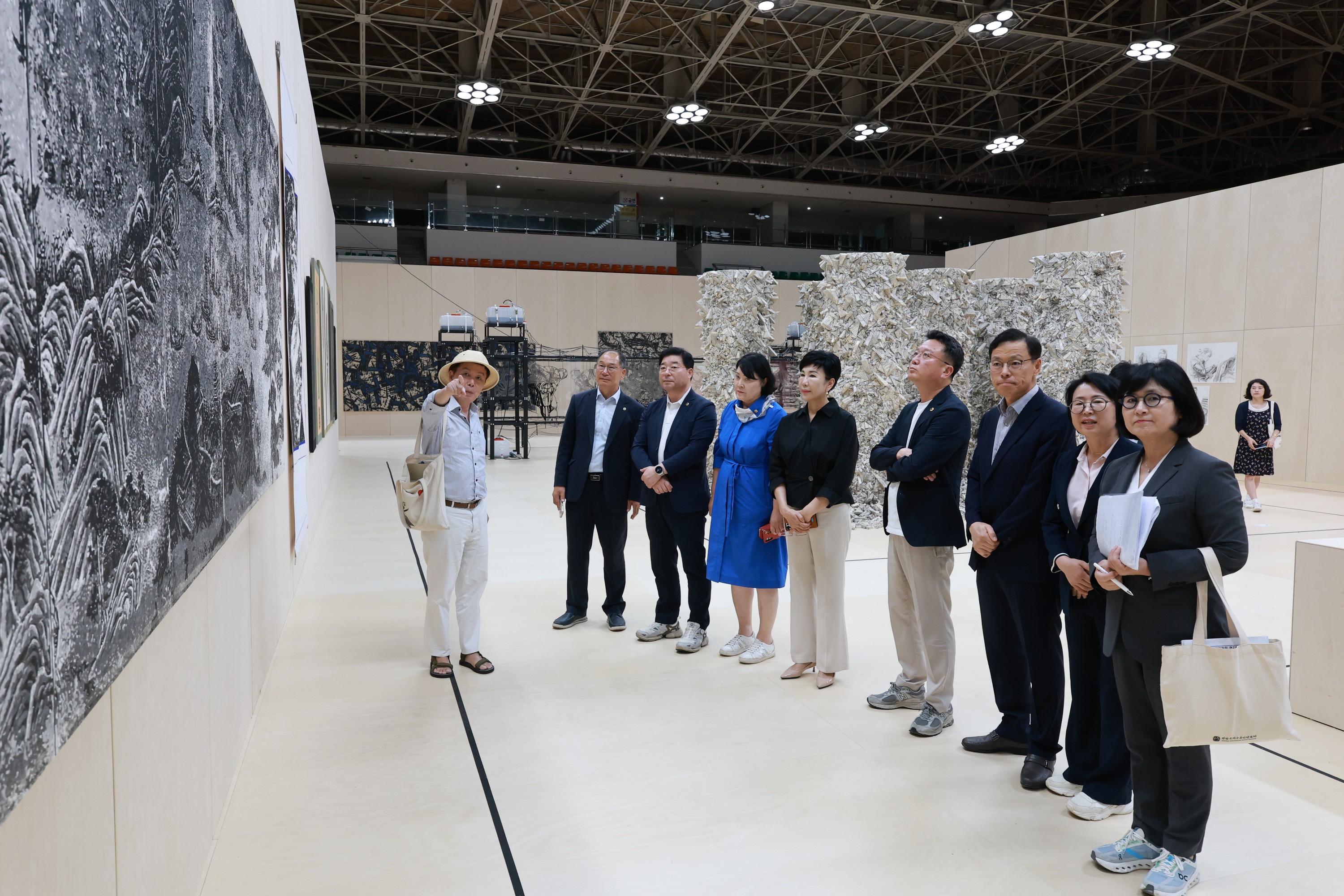 제393회 임시회 경제관광문화위원회 현지활동 첨부이미지 : 25년09월11일 제393회 임시회 경제관광문화위원회 현지활동 - 053.jpg