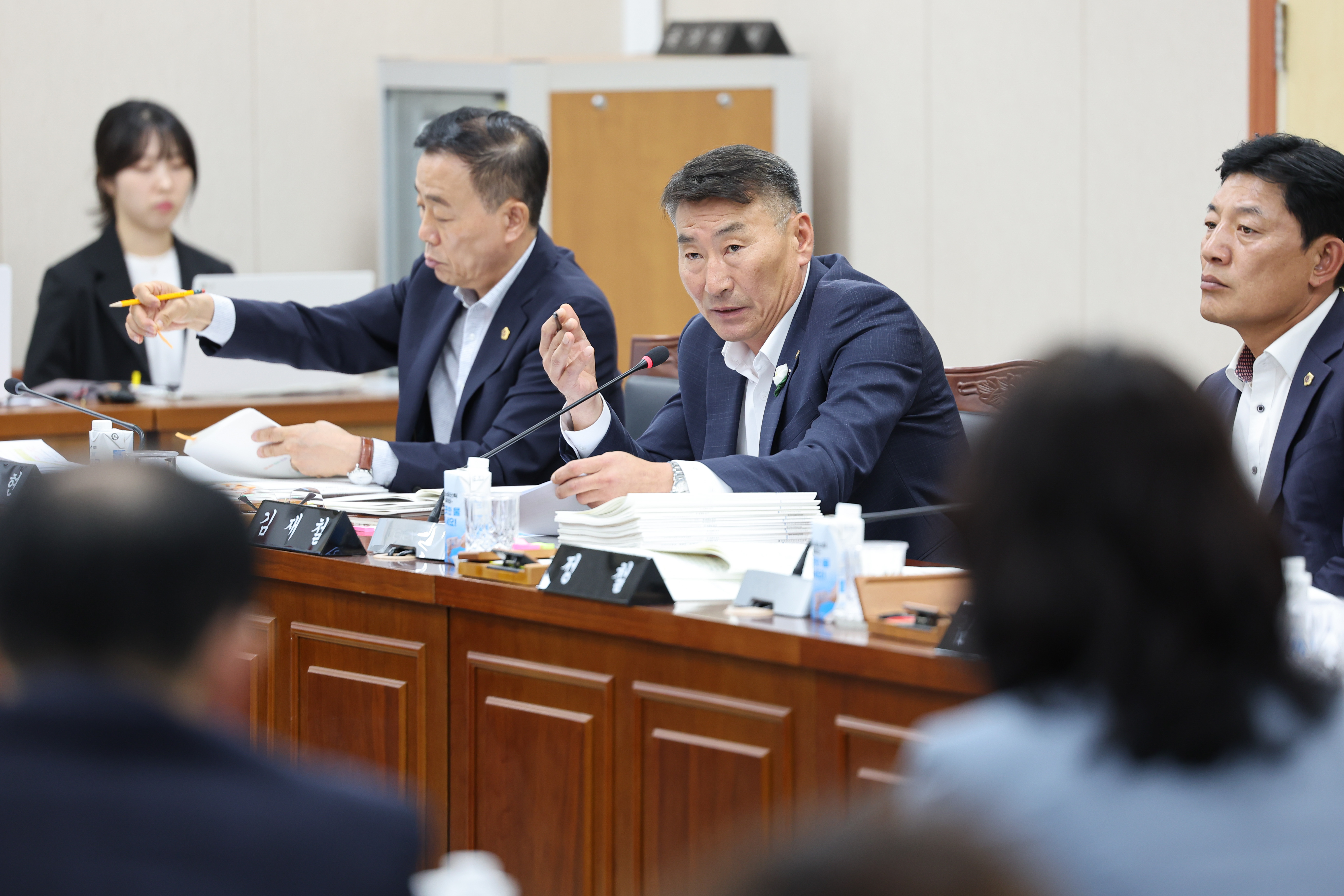 제393회 임시회 교육위원회 회의 첨부이미지 : 25년09월11일 제393회 임시회 교육위원회 회의 (19).jpg