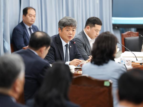 제393회 임시회 교육위원회 회의 첨부이미지 : 25년09월11일 제393회 임시회 교육위원회 회의 (33).jpg
