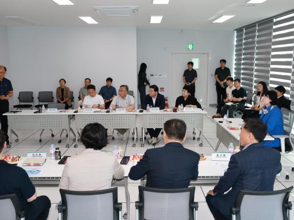 제393회 임시회 경제관광문화위원회 현지활동 첨부이미지 : 25년09월11일 제393회 임시회 경제관광문화위원회 현지활동 - 034.jpg