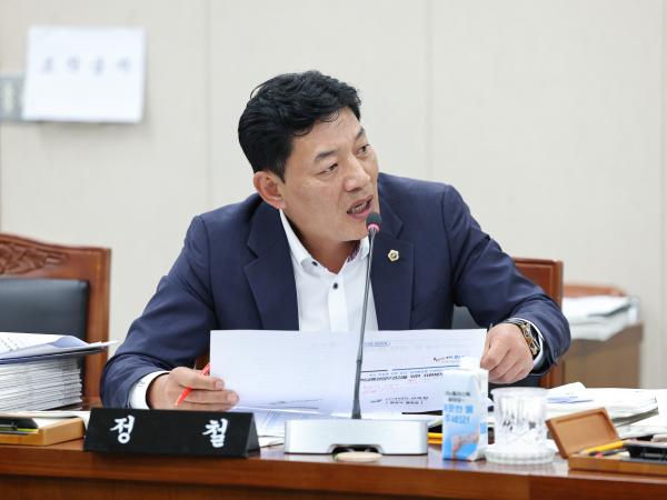 제393회 임시회 교육위원회 회의 첨부이미지 : 25년09월11일 제393회 임시회 교육위원회 회의 (61).jpg