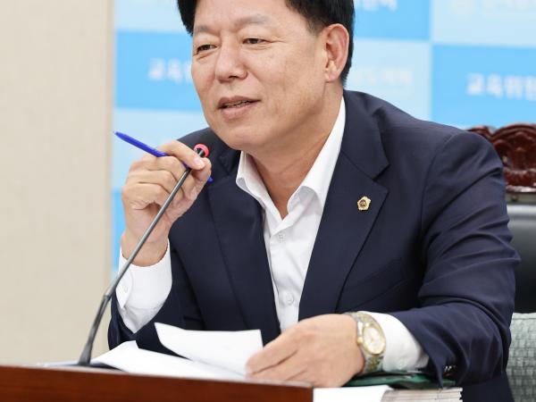 제393회 임시회 교육위원회 회의 첨부이미지 : 25년09월11일 제393회 임시회 교육위원회 회의 (69).jpg