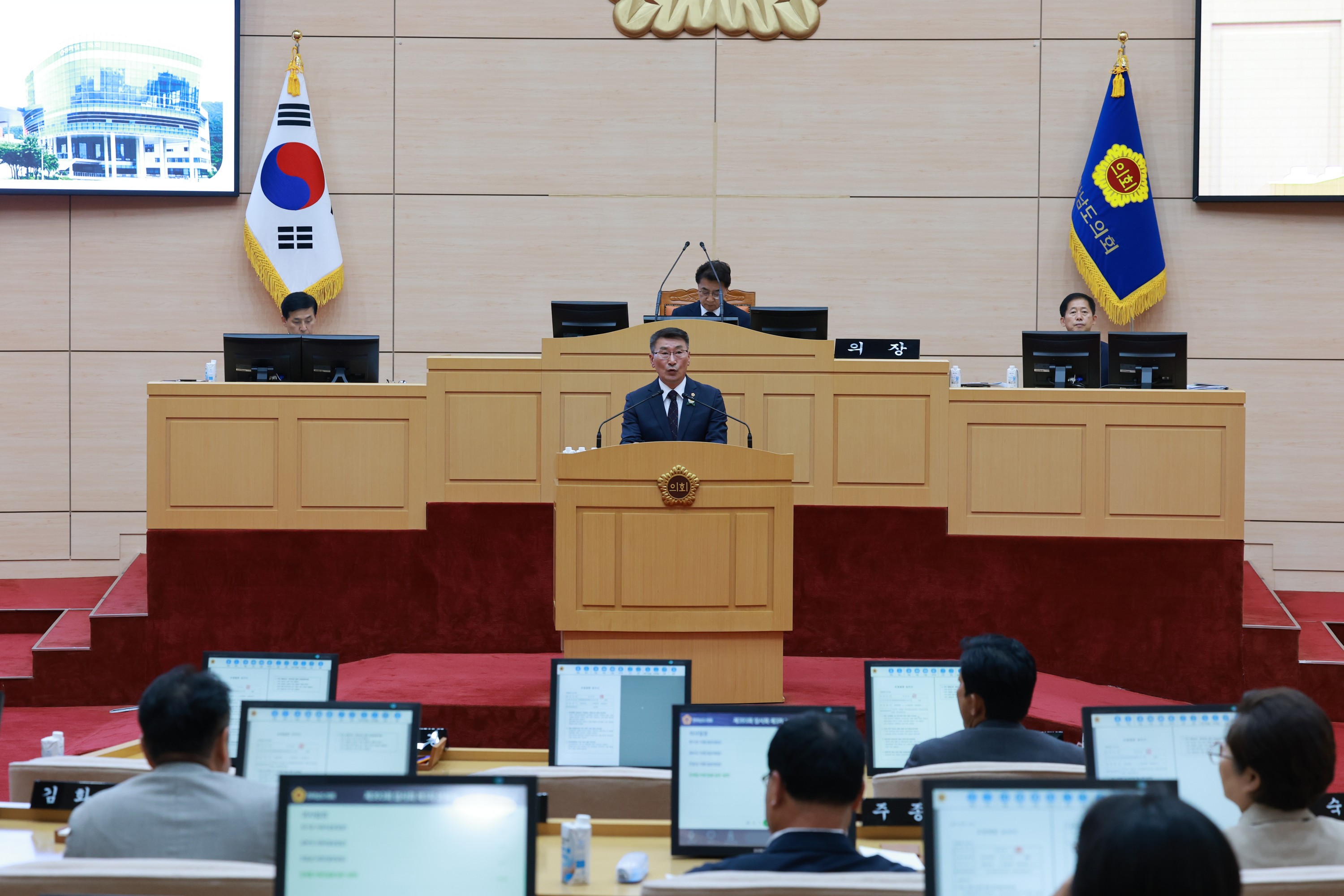 제393회 임시회 제3차 본회의 도정 및 교육행정 질문 첨부이미지 : 25년09월17일 제393회 임시회 제3차 본회의 도정 및 교육행정 질문 - 165.jpg