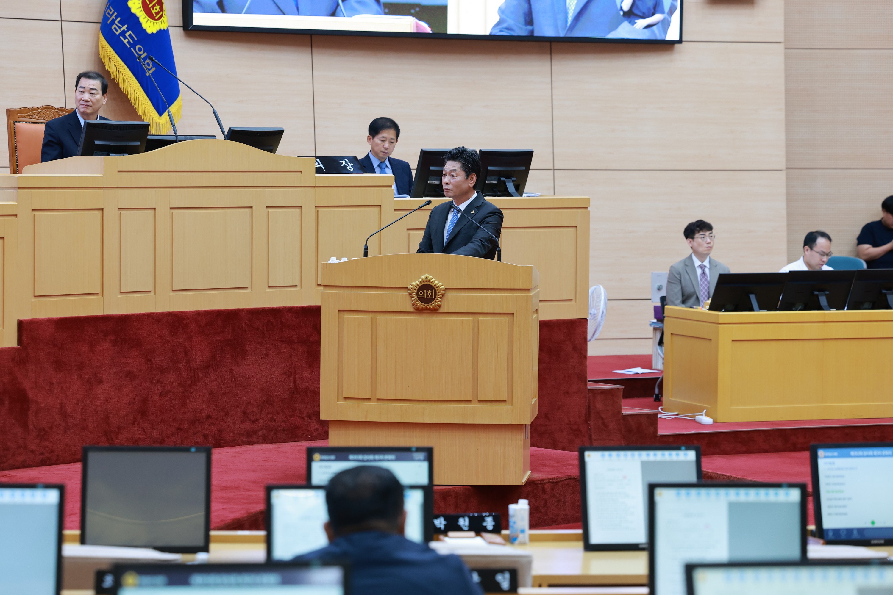제393회 임시회 제3차 본회의 도정 및 교육행정 질문 첨부이미지 : 25년09월17일 제393회 임시회 제3차 본회의 도정 및 교육행정 질문 - 258.jpg