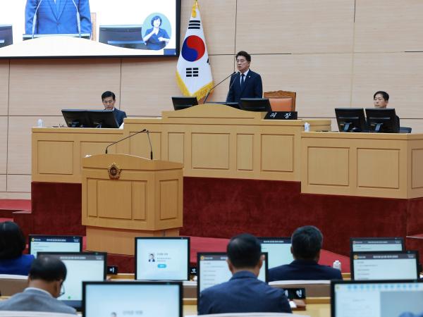 제393회 임시회 제3차 본회의 도정 및 교육행정 질문 첨부이미지 : 25년09월17일 제393회 임시회 제3차 본회의 도정 및 교육행정 질문 - 186.jpg