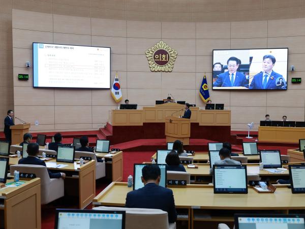 제393회 임시회 제3차 본회의 도정 및 교육행정 질문 첨부이미지 : 25년09월17일 제393회 임시회 제3차 본회의 도정 및 교육행정 질문 - 320.jpg