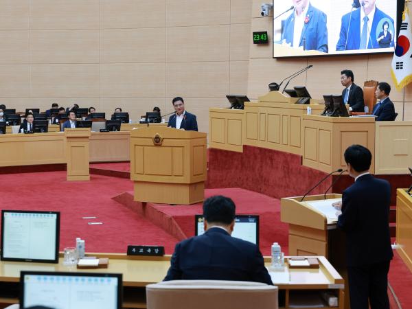 제393회 임시회 제3차 본회의 도정 및 교육행정 질문 첨부이미지 : 25년09월17일 제393회 임시회 제3차 본회의 도정 및 교육행정 질문 - 155.jpg
