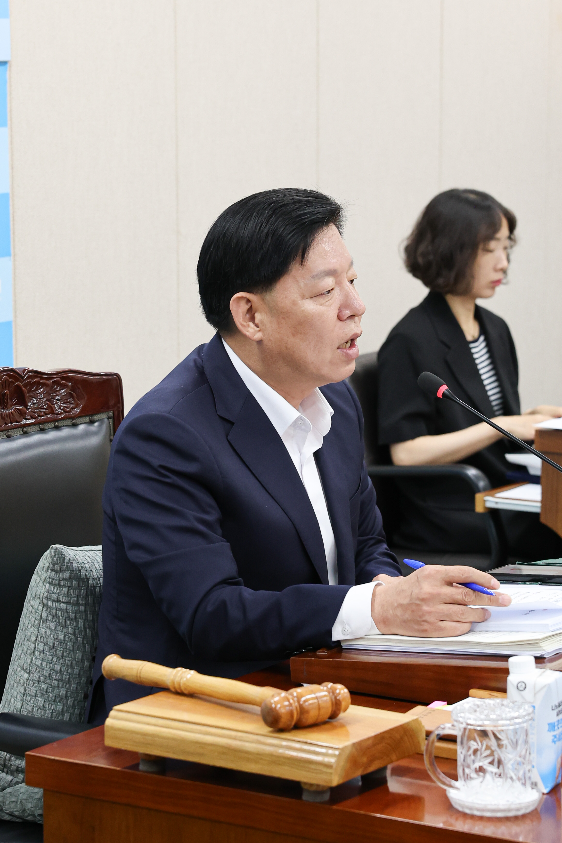 제393회 임시회 교육위원회 회의 첨부이미지 : 25년09월10일 제393회 임시회 교육위원회 회의 (6).jpg