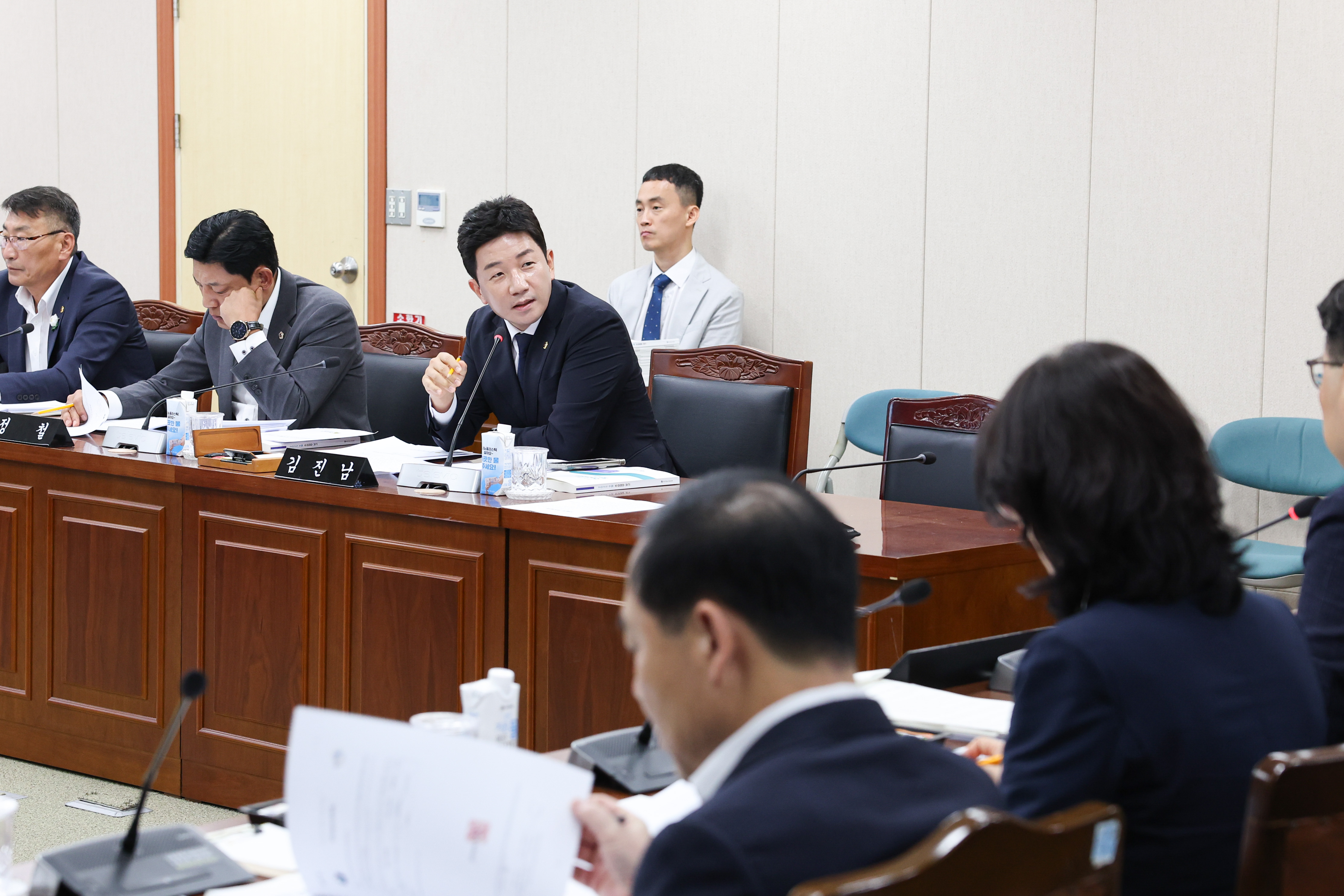 제393회 임시회 교육위원회 회의 첨부이미지 : 25년09월10일 제393회 임시회 교육위원회 회의 (25).jpg