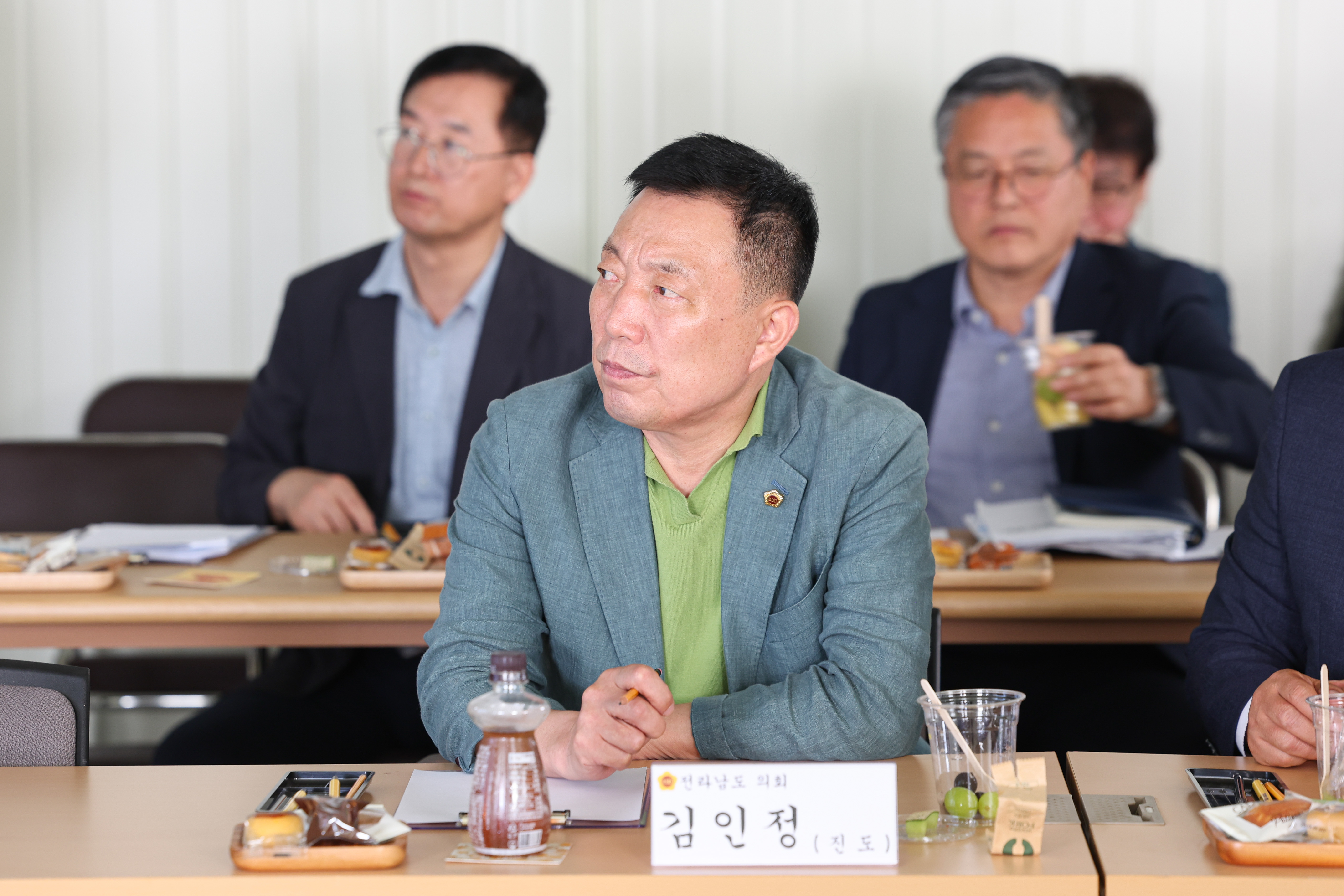 제393회 임시회 안전소방건설소방위원회 현지활동 첨부이미지 : 25년09월10일 제393회 임시회 안전소방건설소방위원회 현지활동 (학계천 하천재해 예방 사업 현장) (5).jpg