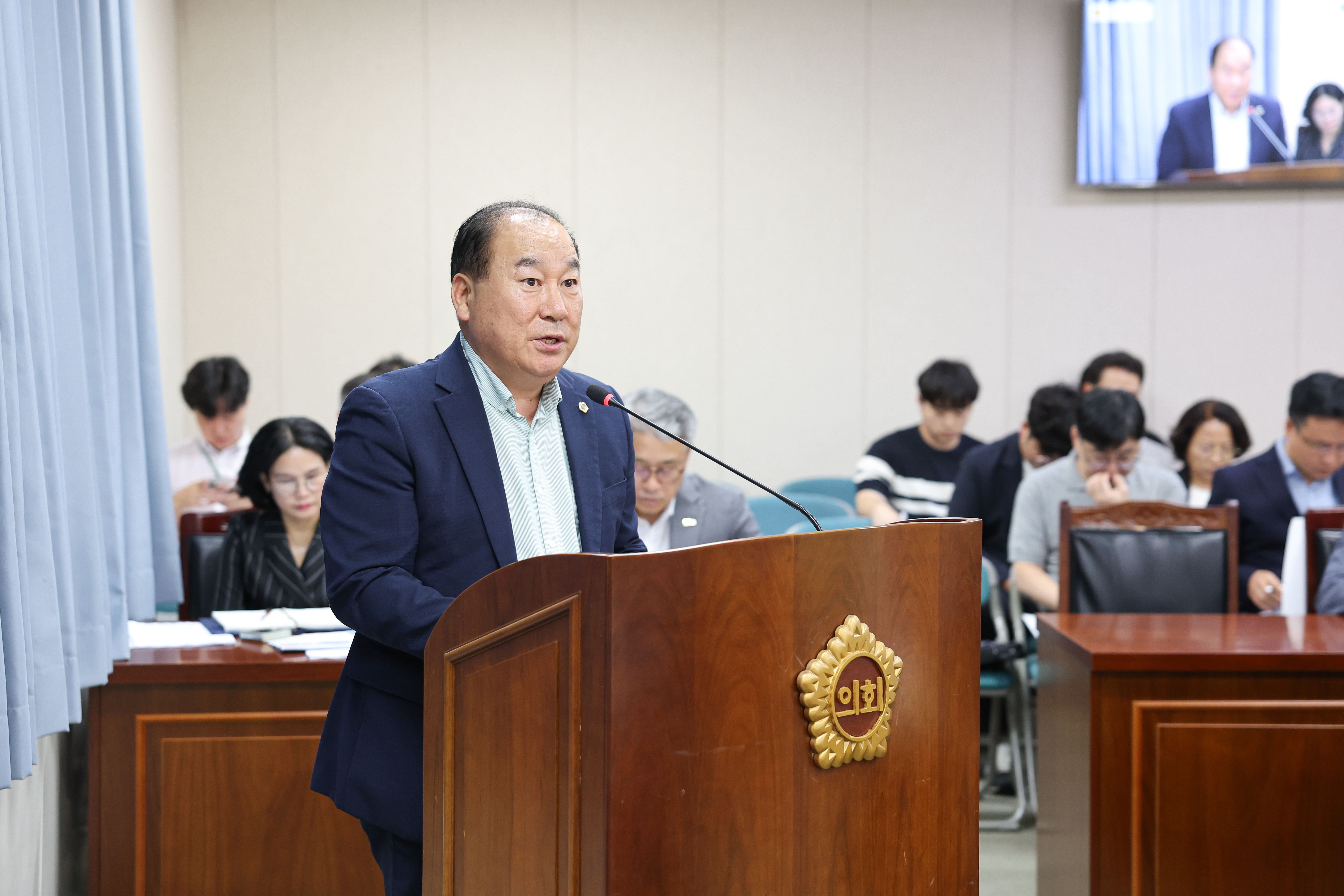 제393회 임시회 경제관광위원회 회의 첨부이미지 : 25년09월09일 제393회 임시회 경제관광위원회 회의 (10).jpg