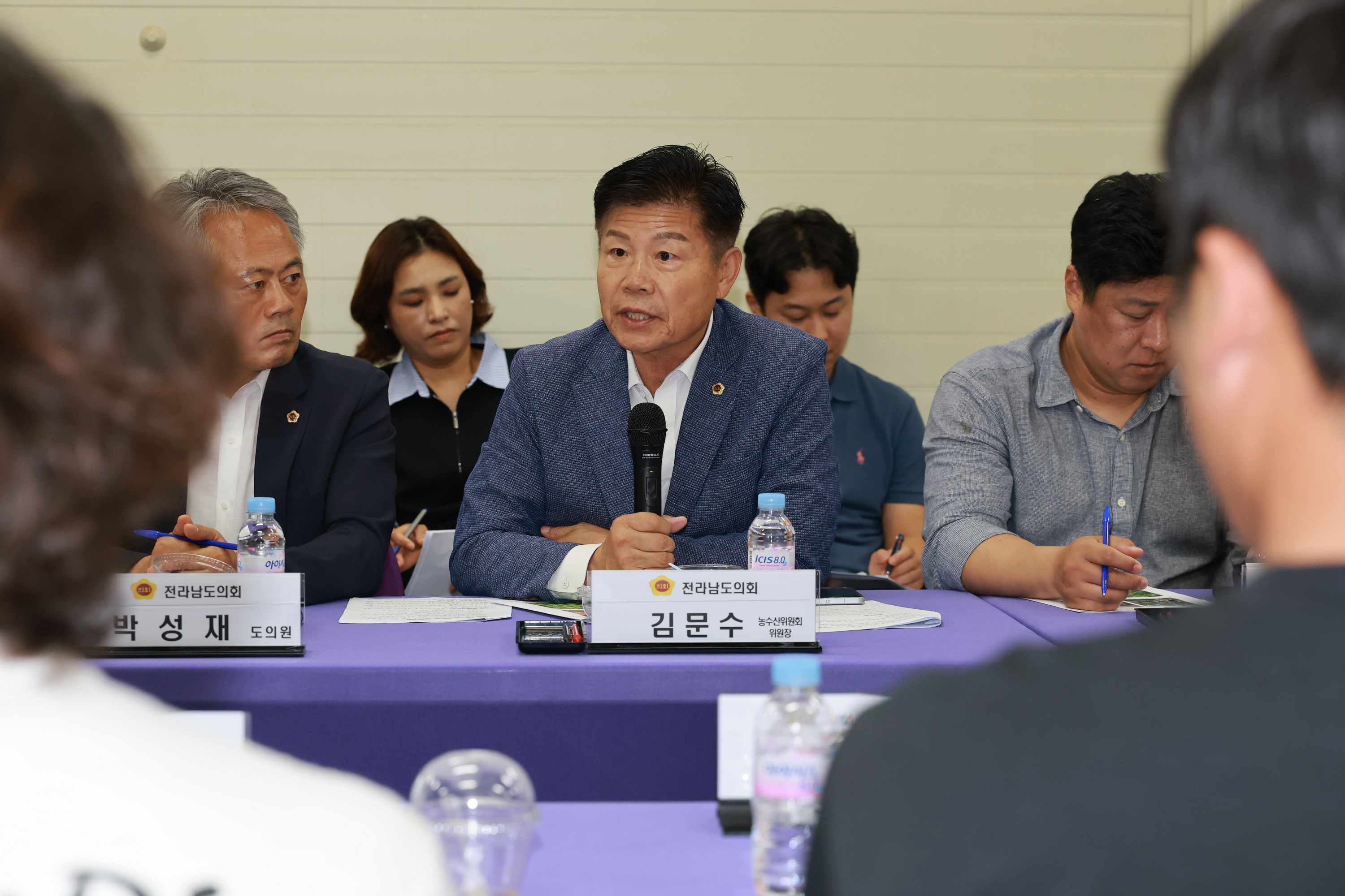 제393회 임시회 농수산위원회 신안 청년임대농장 망고학교 현지활동 첨부이미지 : 25년09월10일 제393회 임시회 농수산위원회 신안 청년임대농장 망고학교 현지활동 - 043.jpg
