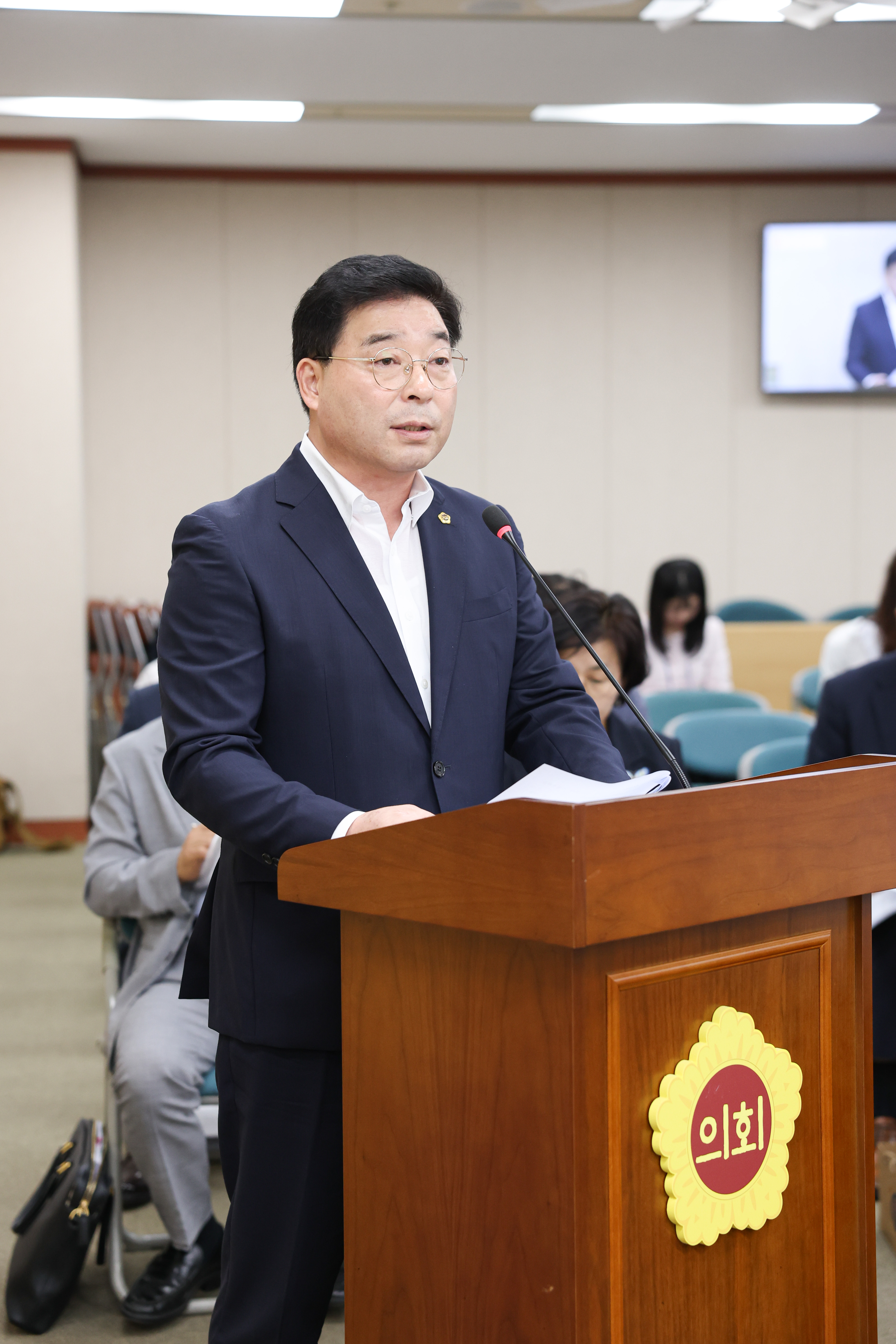 제393회 임시회 교육위원회 회의 첨부이미지 : 25년09월10일 제393회 임시회 교육위원회 회의 (21).jpg